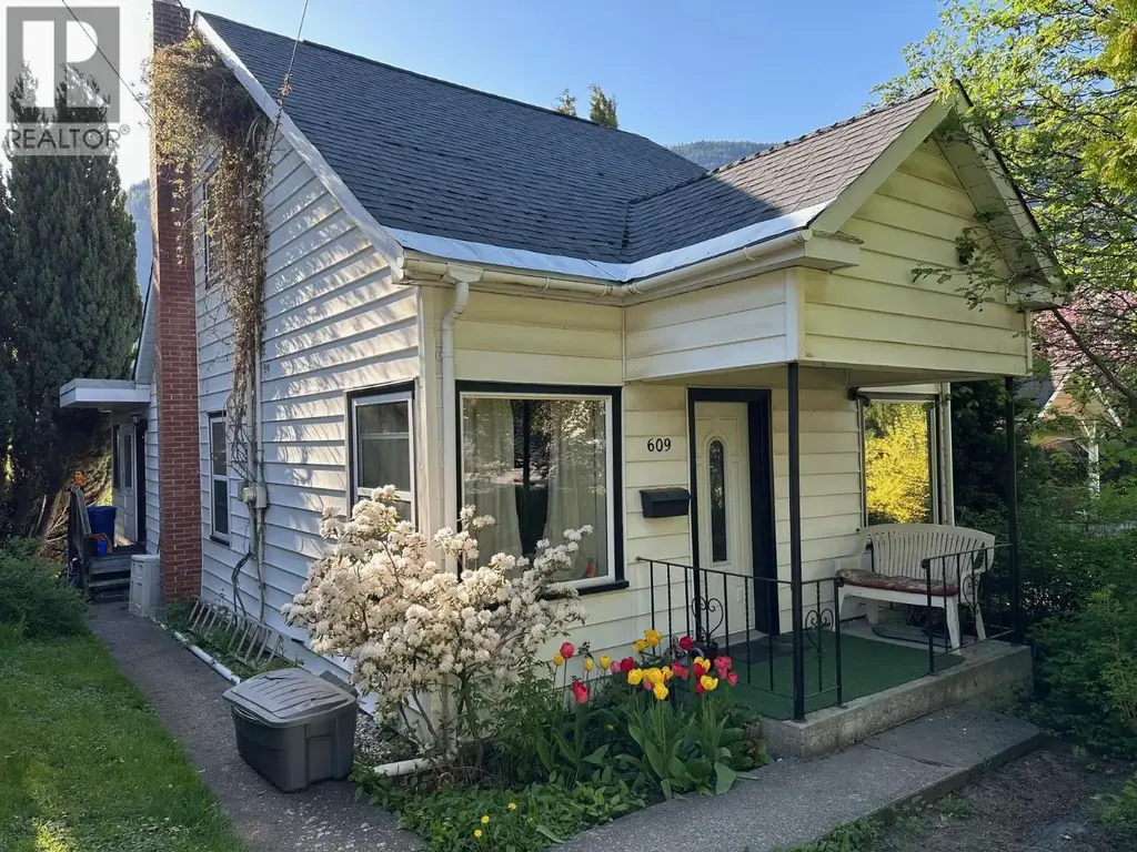 609 Second Street, Nelson
